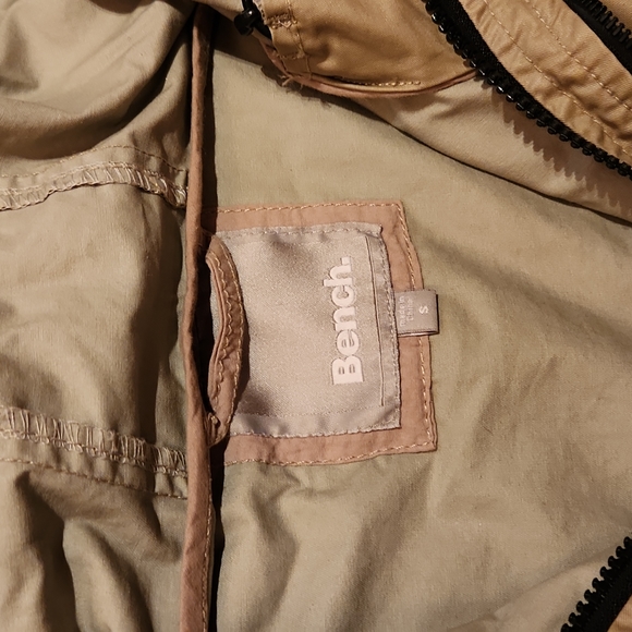 Light Rain Jacket - Picture 2 of 3